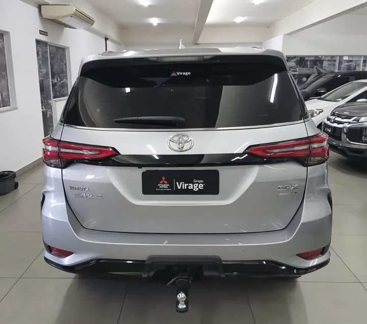 Toyota Hilux Sw4, foto 3