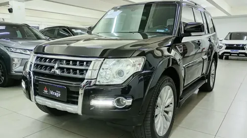 Mitsubishi Pajero Full