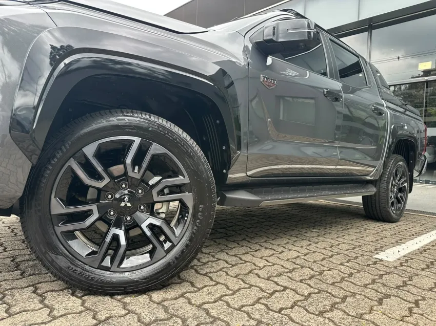 Mitsubishi Triton, foto 2