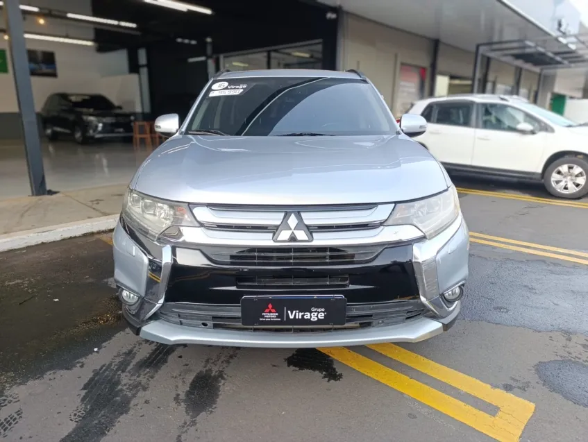 Mitsubishi Outlander, foto 2