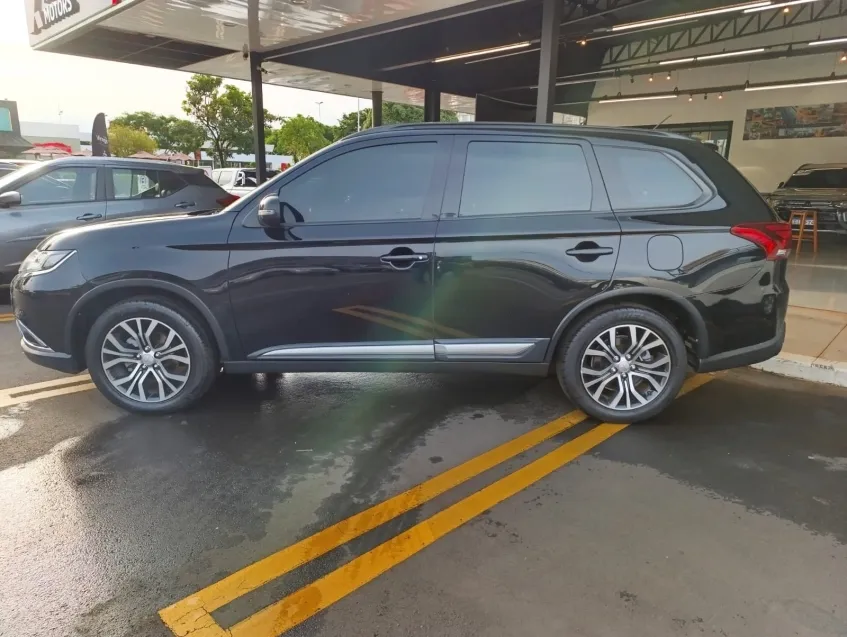 Mitsubishi Outlander, foto 2